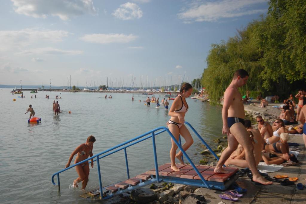 Club Aliga Retro Resort Balatonvilágos Eksteriør billede