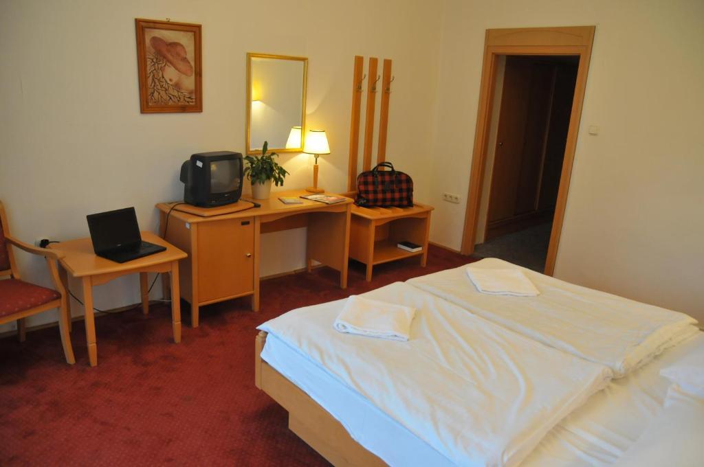 Club Aliga Retro Resort Balatonvilágos Værelse billede