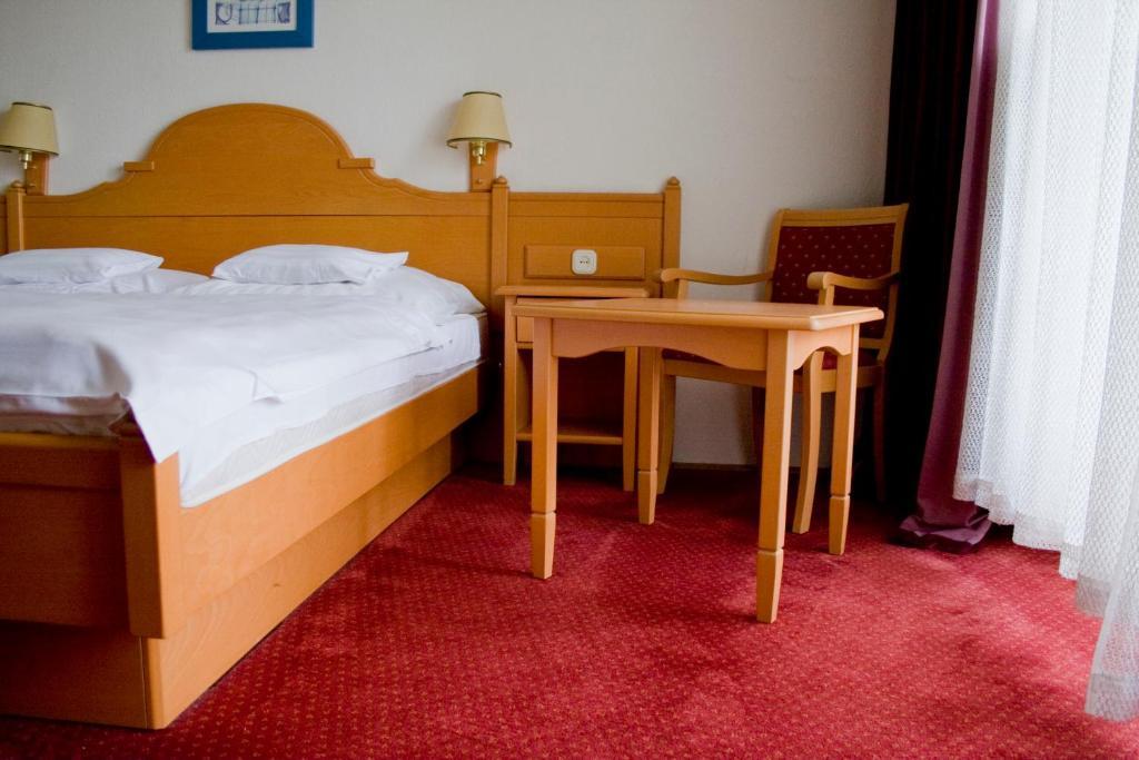 Club Aliga Retro Resort Balatonvilágos Værelse billede