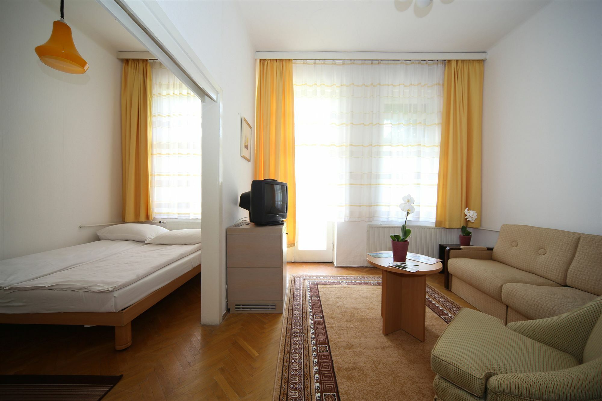 Club Aliga Retro Resort Balatonvilágos Eksteriør billede